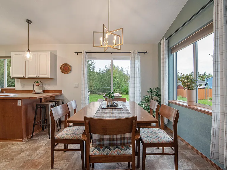 2538 W Mission Hills Ave — Photo 16