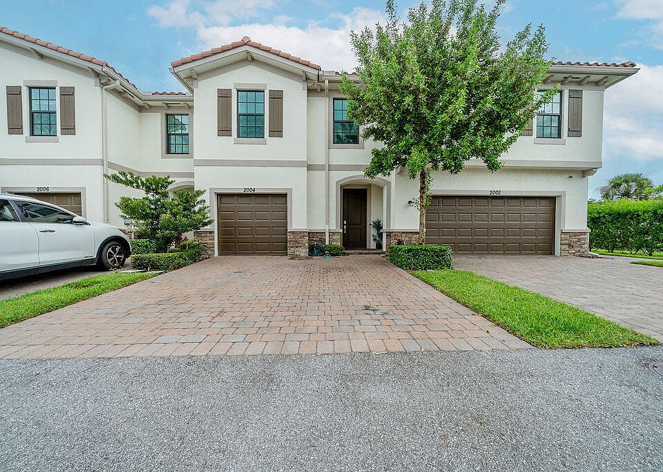 1st image of 2004 Sugar Maple Dr