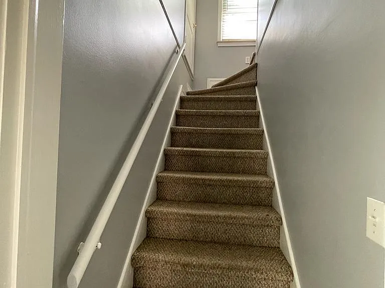 136 Girard Ave — Photo 13