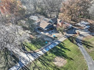 2500 Carolyn Ave, Decatur, IL 62526