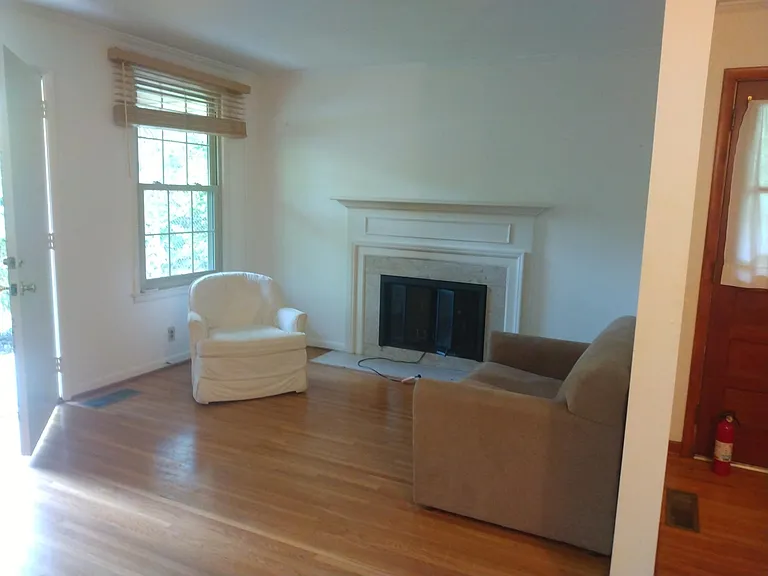 1002 Estes Rd #A — Photo 5