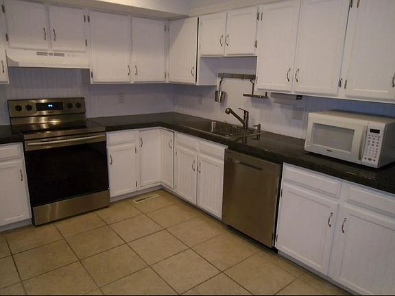 3964 s Atchison kitchen_02032025