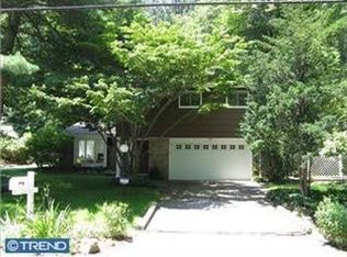 841 Hollow Rd, Wayne, PA 19087