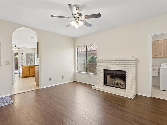 5th image of 15805 N 51st St
