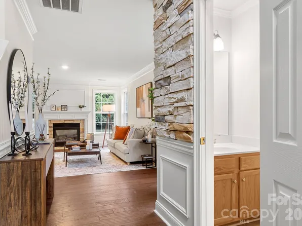 1446 Deer Forest Dr, Fort Mill, SC 29715