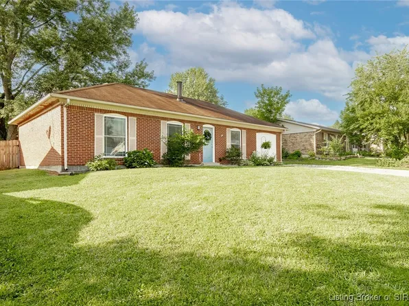 631 Lane Avenue, Sellersburg, IN 47172