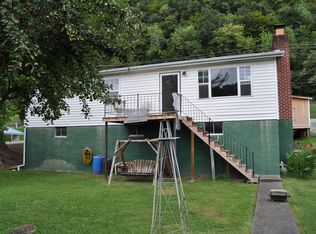 142 Phyllis Ln, Pikeville, KY 41501