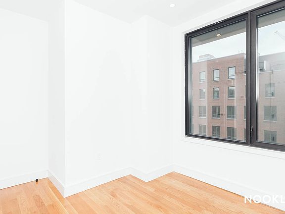 5th image of 321 Wythe Ave #425