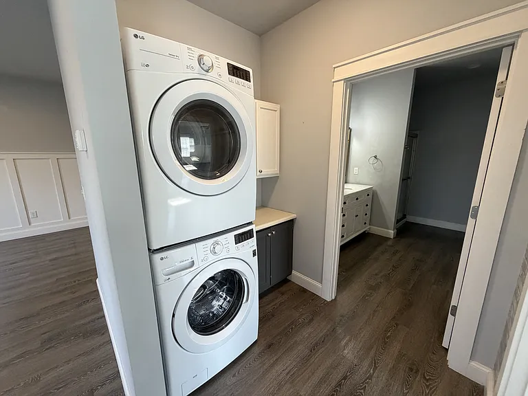 358 S Main St — Photo 7