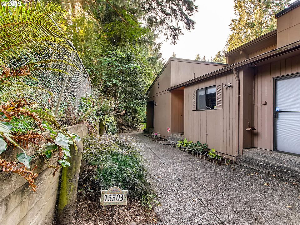 1st image of 13503 NE Regents Dr #19