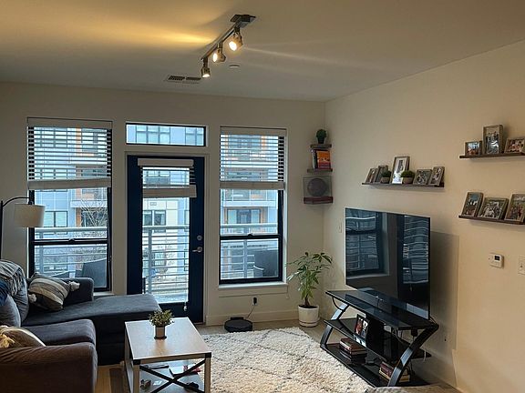3rd image of 2001 Marina Dr APT 407
