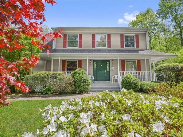 7 Sabrina Drive, Bethany, CT 06524