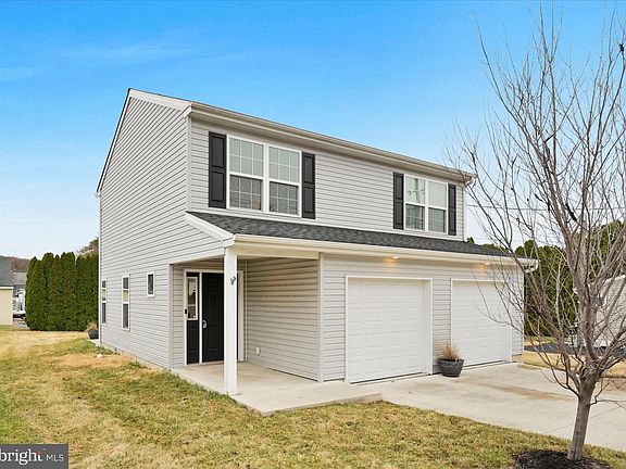 3rd image of 130 S Franklin St