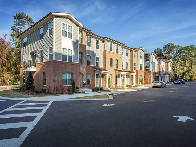 The Cardinal Apartments — Photo 22