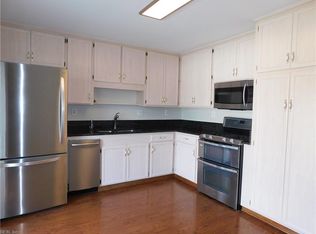 5004 Hassell St, Virginia Beach, VA 23455