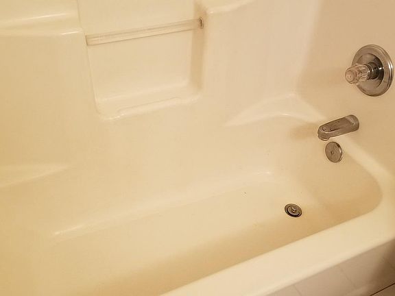 5th image of 10 S 14th St APT 201