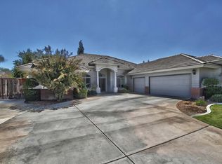 8911 Cripple Creek Ave, Bakersfield, CA 93312