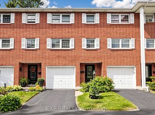 91 Livingston Ave #12, Grimsby, ON L3M 1L4