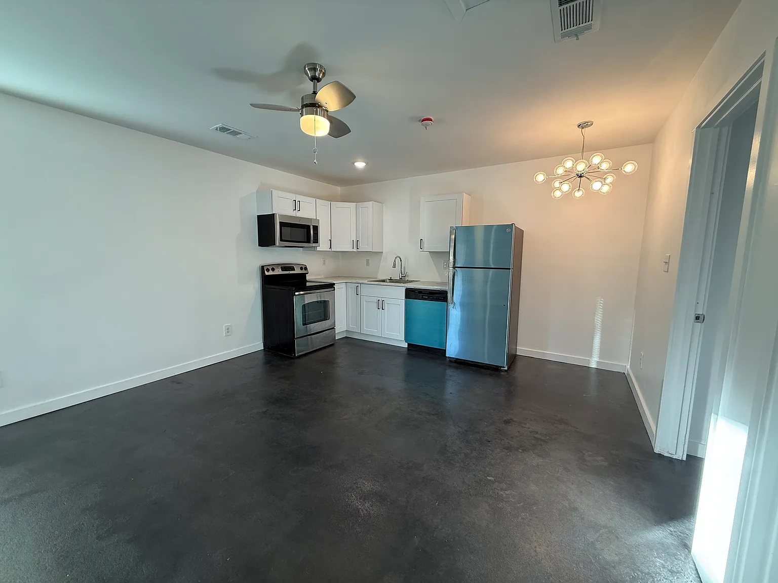 2 bed, 483 sqft, $1,500 — Photo 4