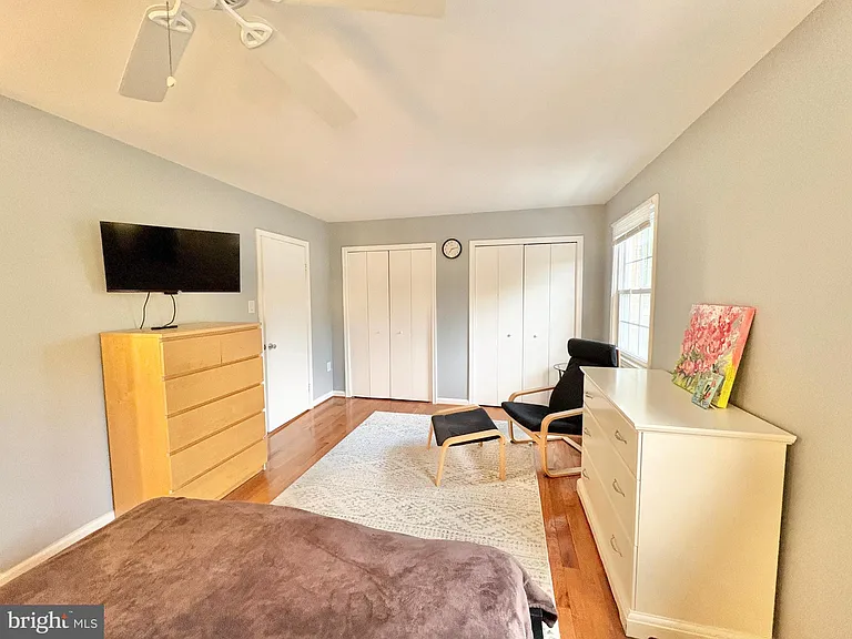 9710 Lakepointe Dr — Photo 31
