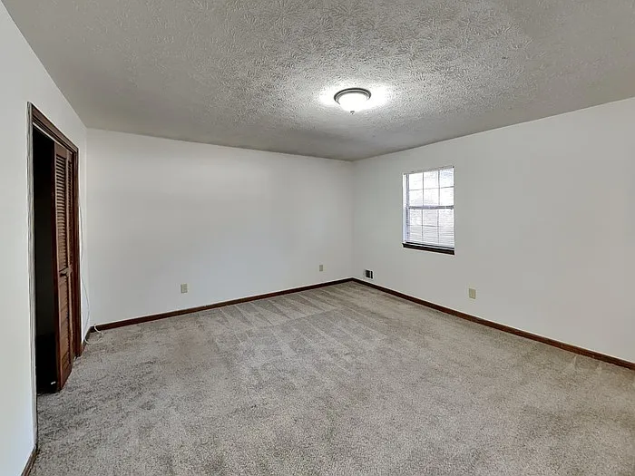 7319 Exeter Ct — Photo 10