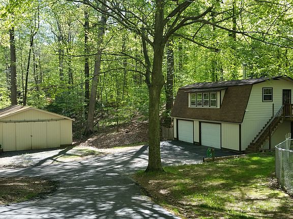 4th image of 11743 Lakewood Ln