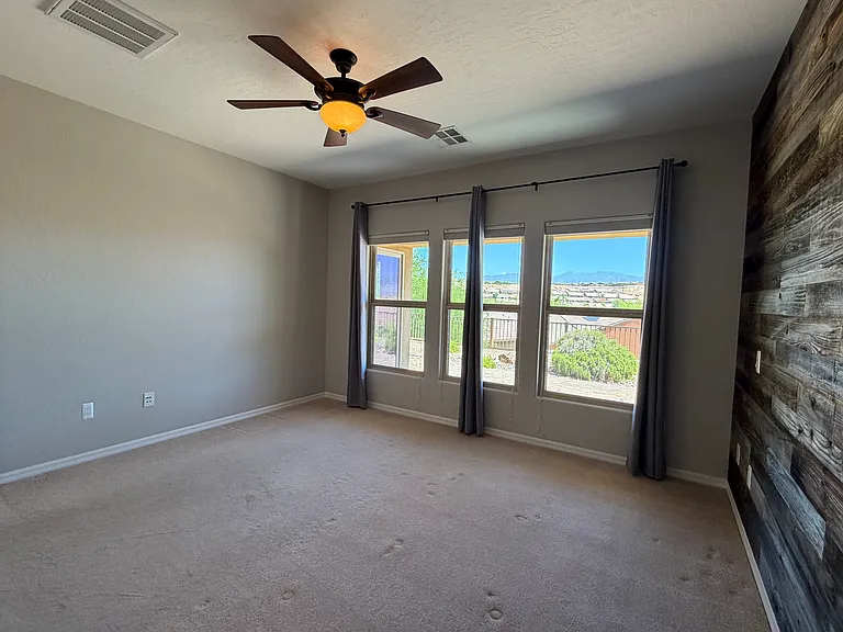 1072 Bunkhouse Ct — Photo 16