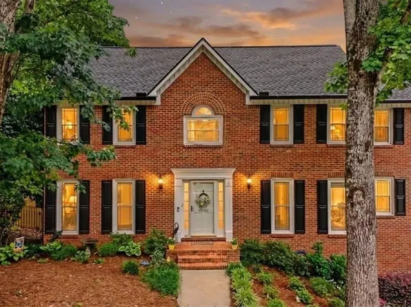 4802 Thornwood Dr NW, Acworth, GA 30102