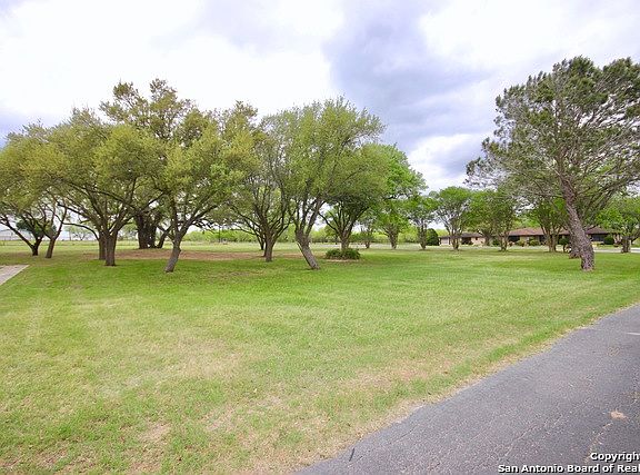 3rd image of 514 County Road 226