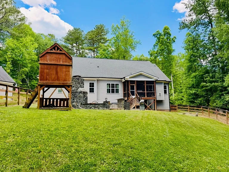 3658 Pleasants Ridge Dr — Photo 32