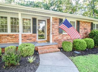 687 Pickett Post Rd, Walhalla, SC 29691