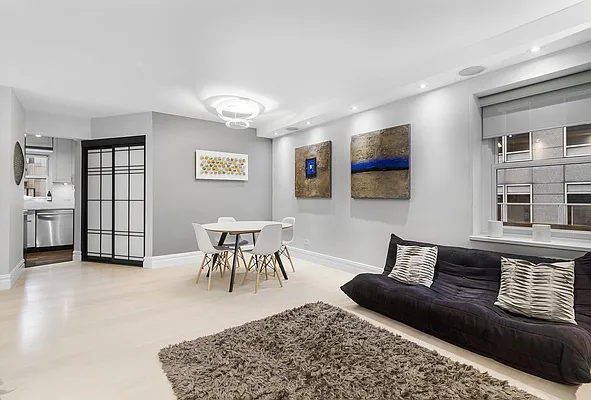 Rented by Compass | media 25