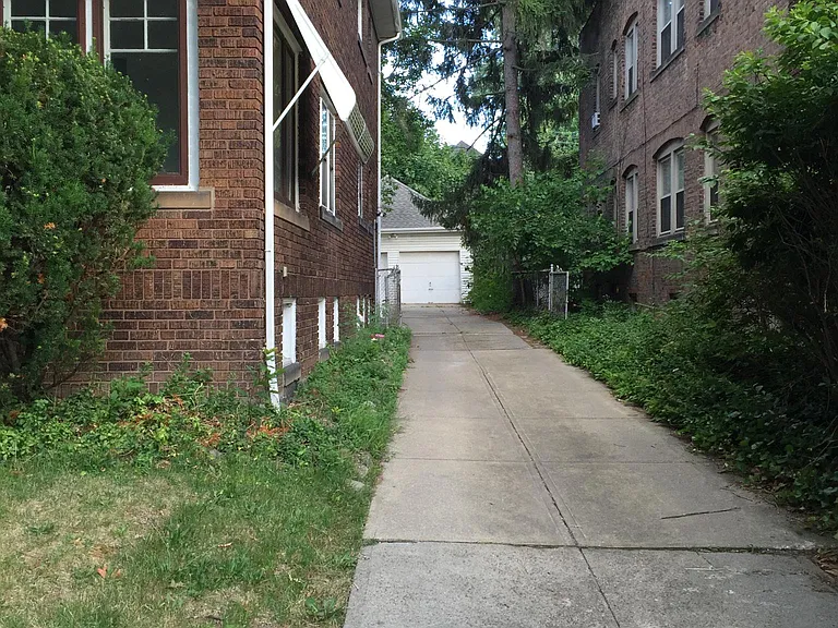 2596 Mayfield Rd #2 — Photo 2