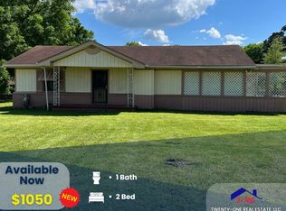 2109 E Goliad Ave, Crockett, TX 75835
