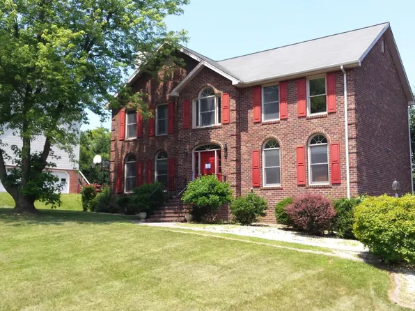 54 Downing St, Roanoke, VA 24019