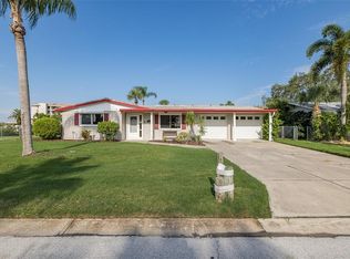 8201 Channel Dr, Port Richey, FL 34668