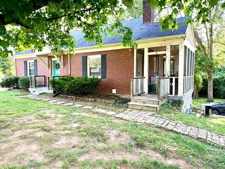 1911 McGavock Pike #A