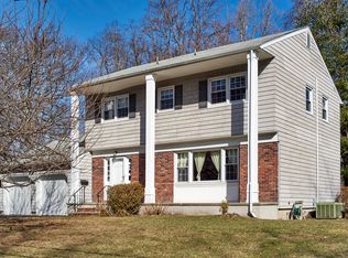 3 Donna Rd, Springfield, NJ 07081