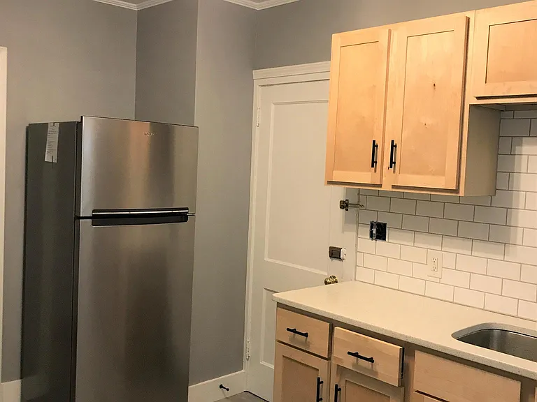 1331 Andrews Ave — Photo 5