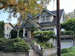 3318 NE Peerless Pl, Portland, OR 97232