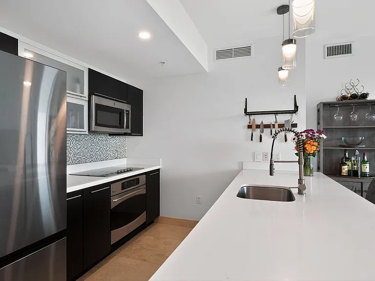 90 SW 3rd St #2709 — Photo 19