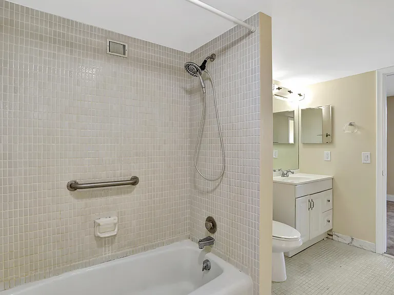 3 Royal Palm Way #403 — Photo 21