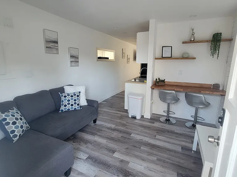 204 Longfellow Blvd #1 — Photo 1