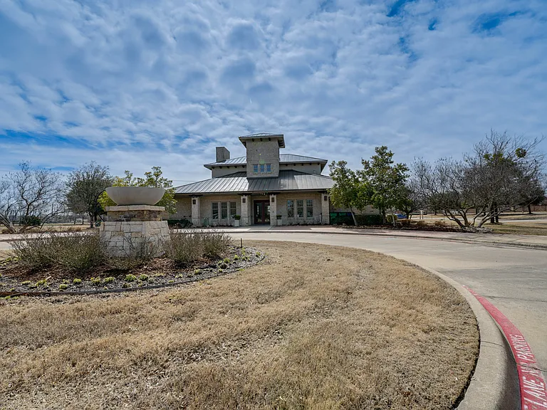 707 Gatecrest Dr — Photo 33