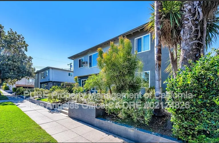 4427 Murietta Ave #19 — Photo 2