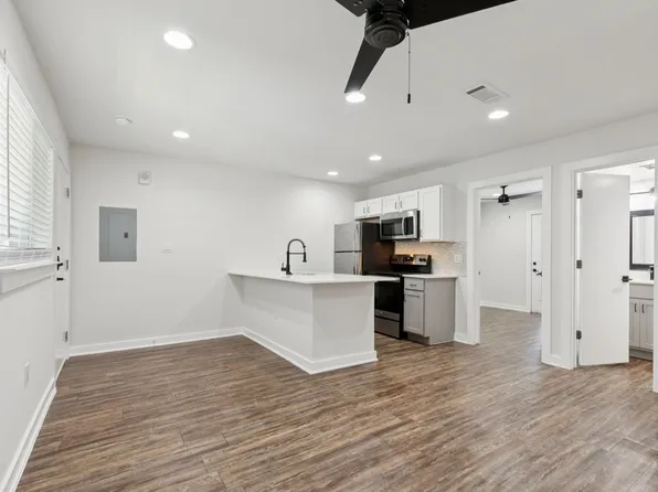 The Courtyards at Lower Greenville