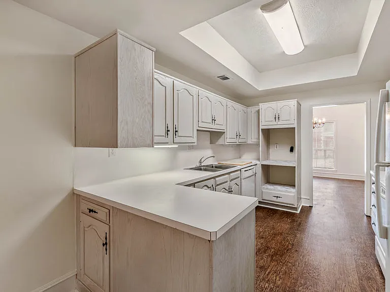 4400 Carter Creek Pkwy #306 — Photo 8