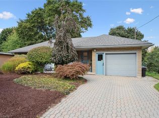 272 Hartwood Pl, Kitchener, ON N2H6B5