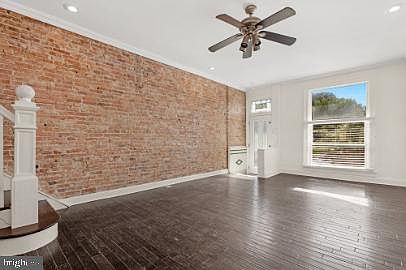 5th image of 207 N Ellwood Ave
