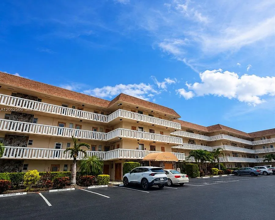 1889 S Ocean Dr #406